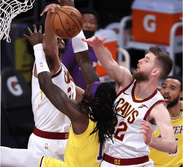 Kaiyun-凯恩在湖人比赛中大胜，回归赛场引发热议！的简单介绍