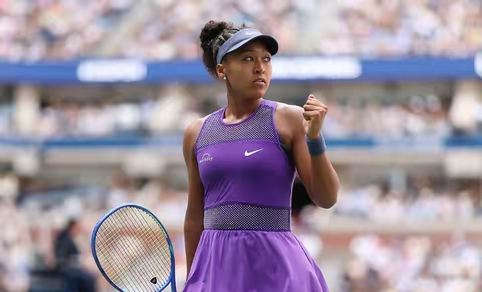 开云体育-大坂直美回归赛场,连败首场状态亮眼,曼联观众沸腾!的简单介绍