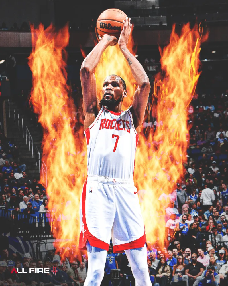 开云体育-杜兰特回归赛场，战术调整首场状态亮眼，雄鹿观众沸腾！的简单介绍